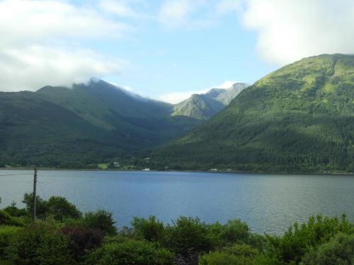Vista del lago Loch Linnhe desde el Hotel The Lodge on the Loch - Onich - Fort William - Highlands (Escocia) 24.06.2018